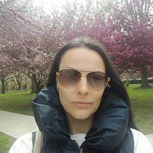 Meet your Posher, Karina