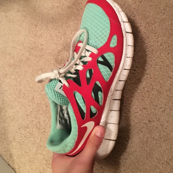 Great condition! Nike custom tennis shoes! Size 7! - Picture 1 of 4