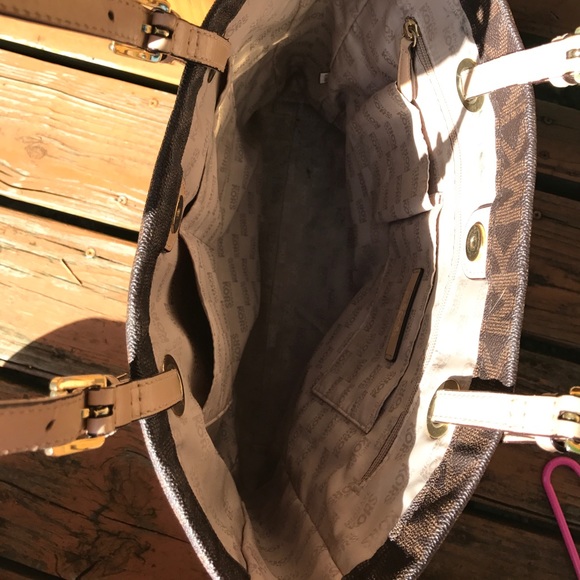 Michael Kors large tote - Picture 2 of 5