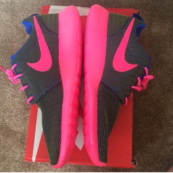 Brand new nike roshe ✔️ - Picture 3 of 4