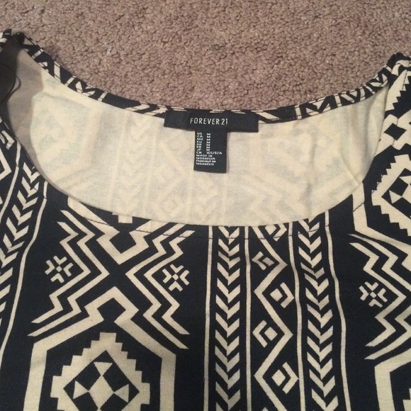 Long Sleeved Aztec Print Dress - Picture 2 of 4