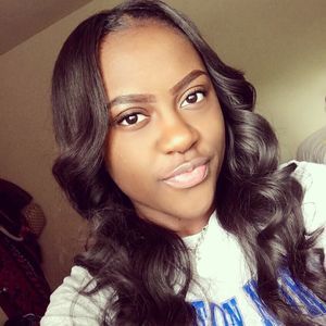 Meet your Posher, Shana