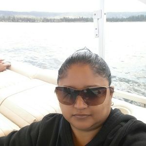 Meet your Posher, Marcela