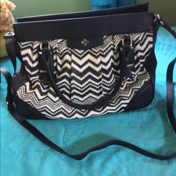 Simply Vera Wang Crossbody Bag