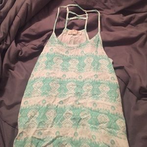 Super cute flowy tank!