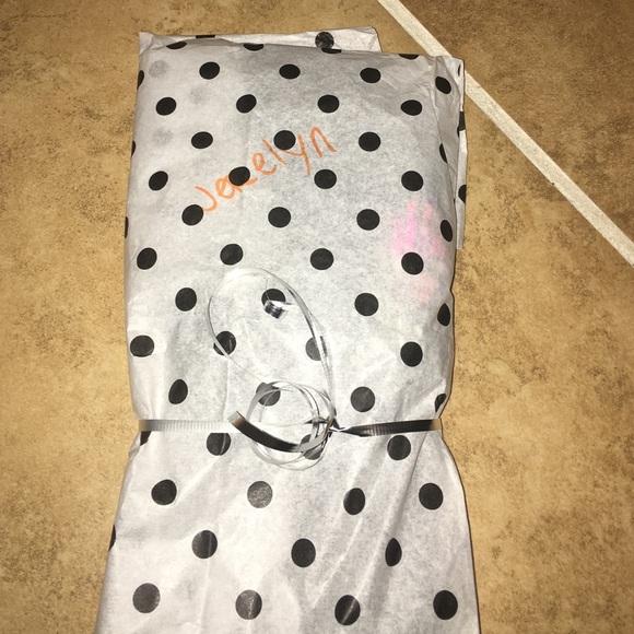 Happy Poshing! - Picture 2 of 3