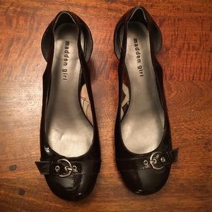 Steve Madden Chocolate Brown Patent Leather pumps.