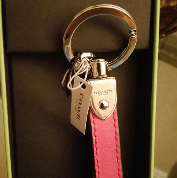 3 NEW Dahlia Pink Leather Key Rings w/boxes - Picture 3 of 4