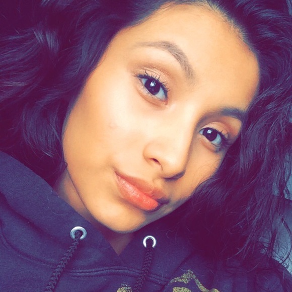 Meet your Posher, Liliana