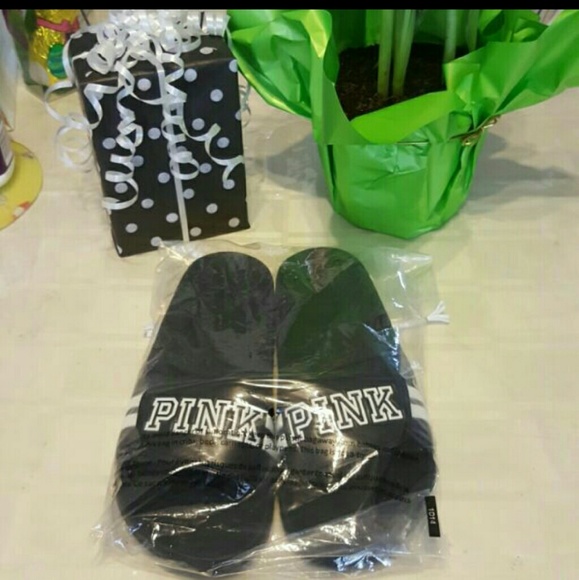 SOLD!!!!! Victoria's secret PINK Slides MEDIUM