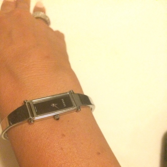 Gucci Bangle Watch?EUC W/ box. Black/stainless