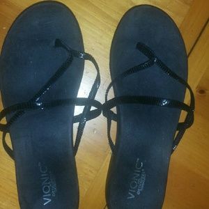 Vionic black sandals size 10