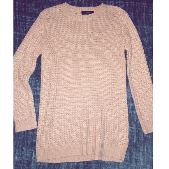 F21 Chunky tan sweater.