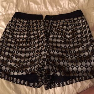 One pair of size small Forever 21 Shorts!