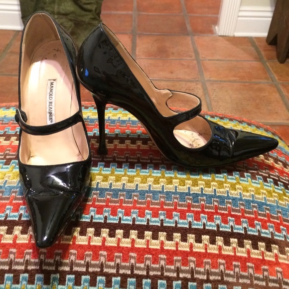Manolo Blahnik black patent leather Mary Jane