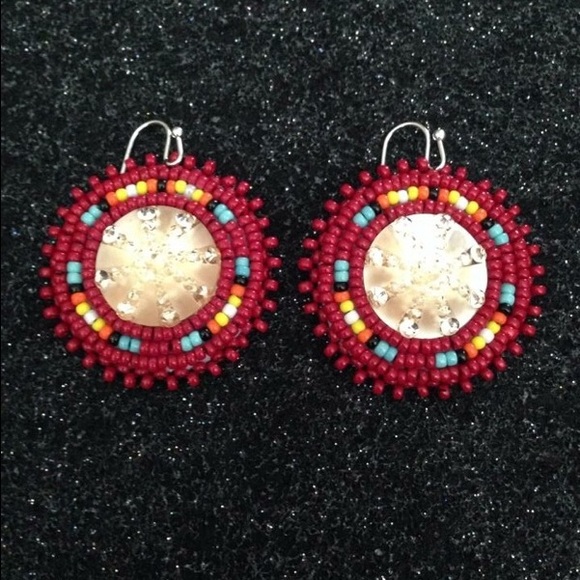 Handmade earings and hair Barrett'#NativeBeadWork