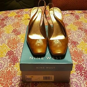 Nine west pumps  (worn twice)