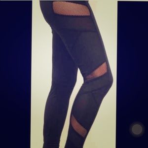 NEW Electric Yoga - sexy black leggings