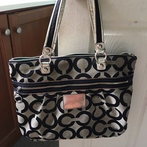 Authentic coach poppy purse