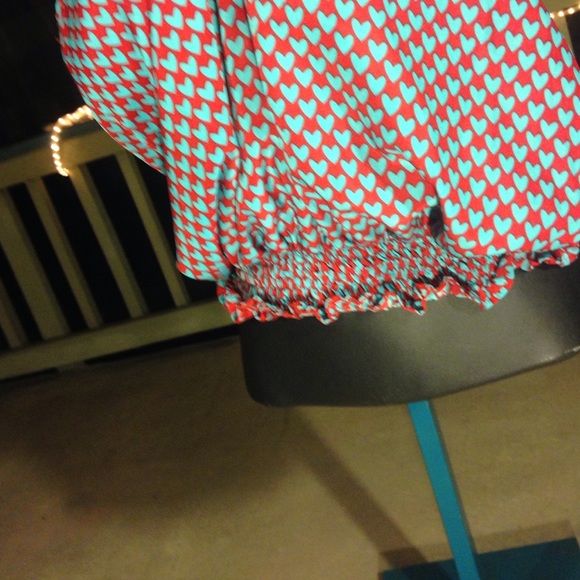 Zarey ❤️Heart💙 top - Picture 2 of 4