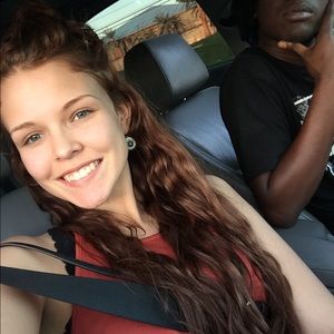 Meet your Posher, Mackenzie