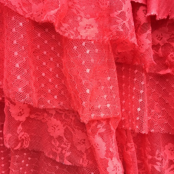 🌺 Lacey layers tank top 🌺 - Picture 5 of 9