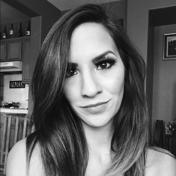 Meet your Posher, Crystal - Picture 1 of 1