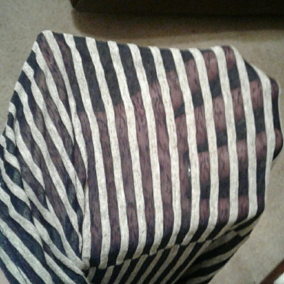 Maurices loose fitting top - Picture 3 of 3