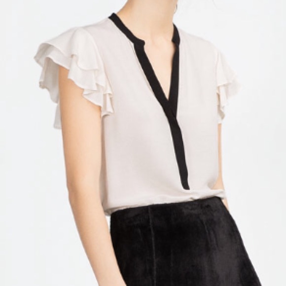 Zara blouse with frilled sleeves