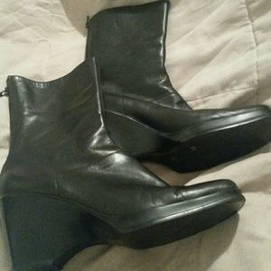 Ladies wedge boots