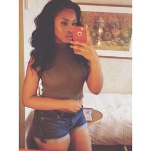 Meet your Posher, Ebony