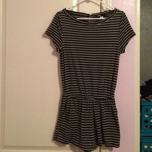 ❣Lowest Price❣Urban outfitter Romper size small