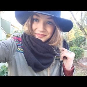 Meet your Posher, Taylor