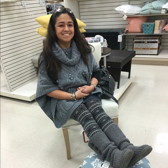 Meet your Posher, Nora - Picture 2 of 3