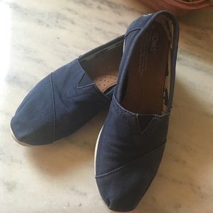 Navy Canvas Women's Classics