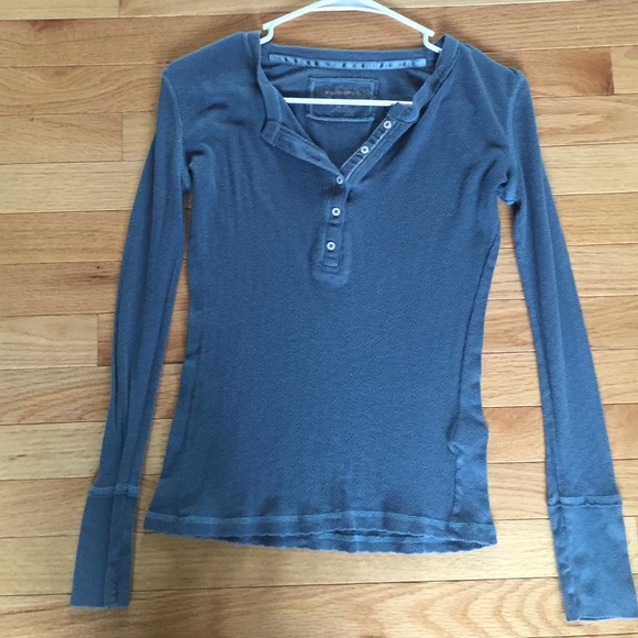 Long sleeved button top