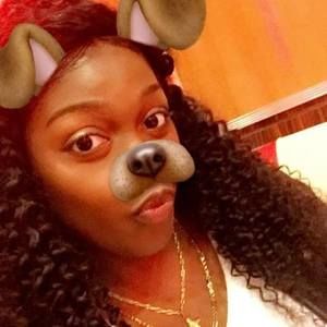 Meet your Posher, Shamika