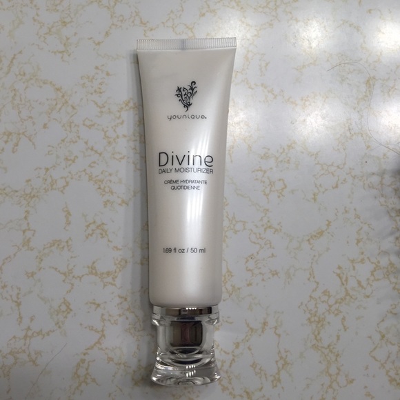 Younique moisturizer