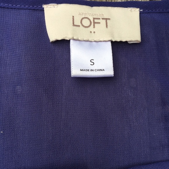 Sheer Ann Taylor Loft Flowy Top - Picture 4 of 4