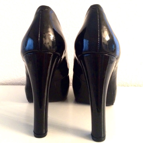 Price ⬇️ Nine West Peep Toe Shoes. - Picture 4 of 4