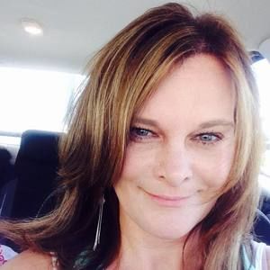 Meet your Posher, Becky