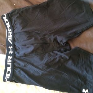 Under armor boys compression shorts