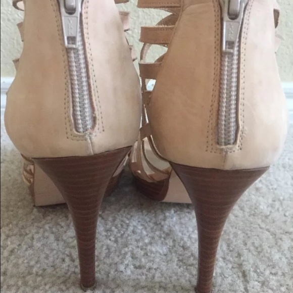 Stuart Weitzman Tan Brown Strappy Sandals Shoes - Picture 3 of 4
