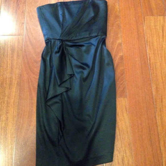 Excellent condition black semi formal dress.