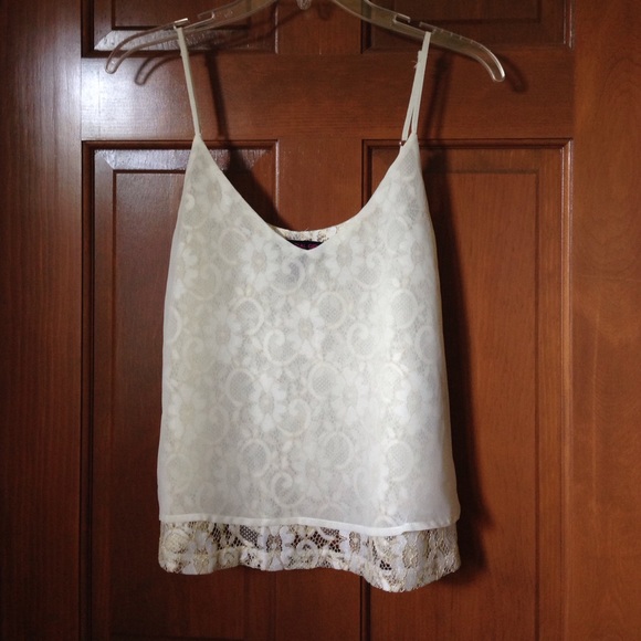 Cute Ivory Lace Underlay Short Top
