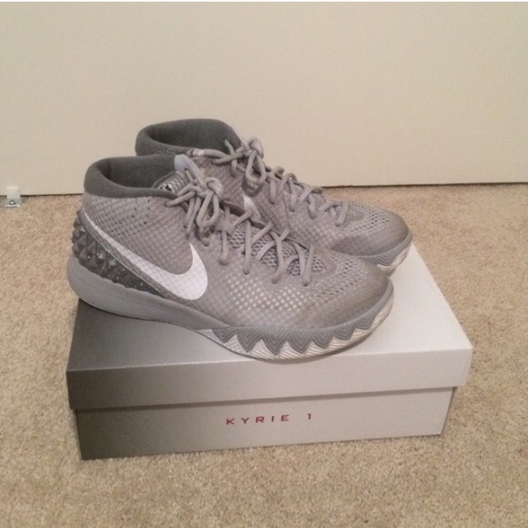 Nike Kyrie 1 Wolf Gray