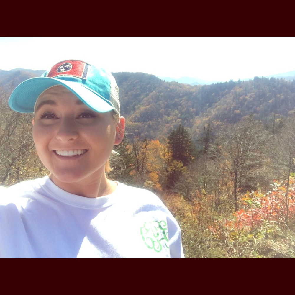 Meet your Posher, Claudia