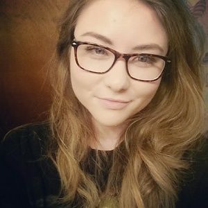 Meet your Posher, Lyndsey