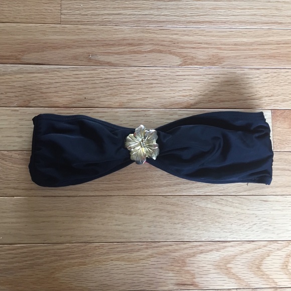 Black bandeau bathing suit