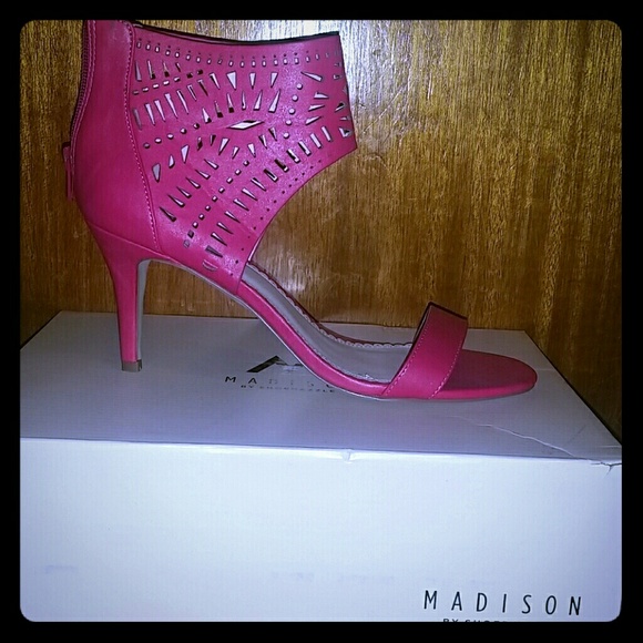 Rose colored pump